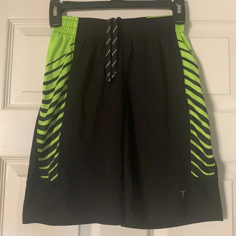 Old navy active shorts size med
